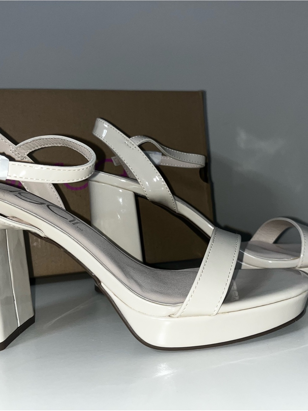 NIB, Sugar Patent Block Heel Sandals (Color: Bone)